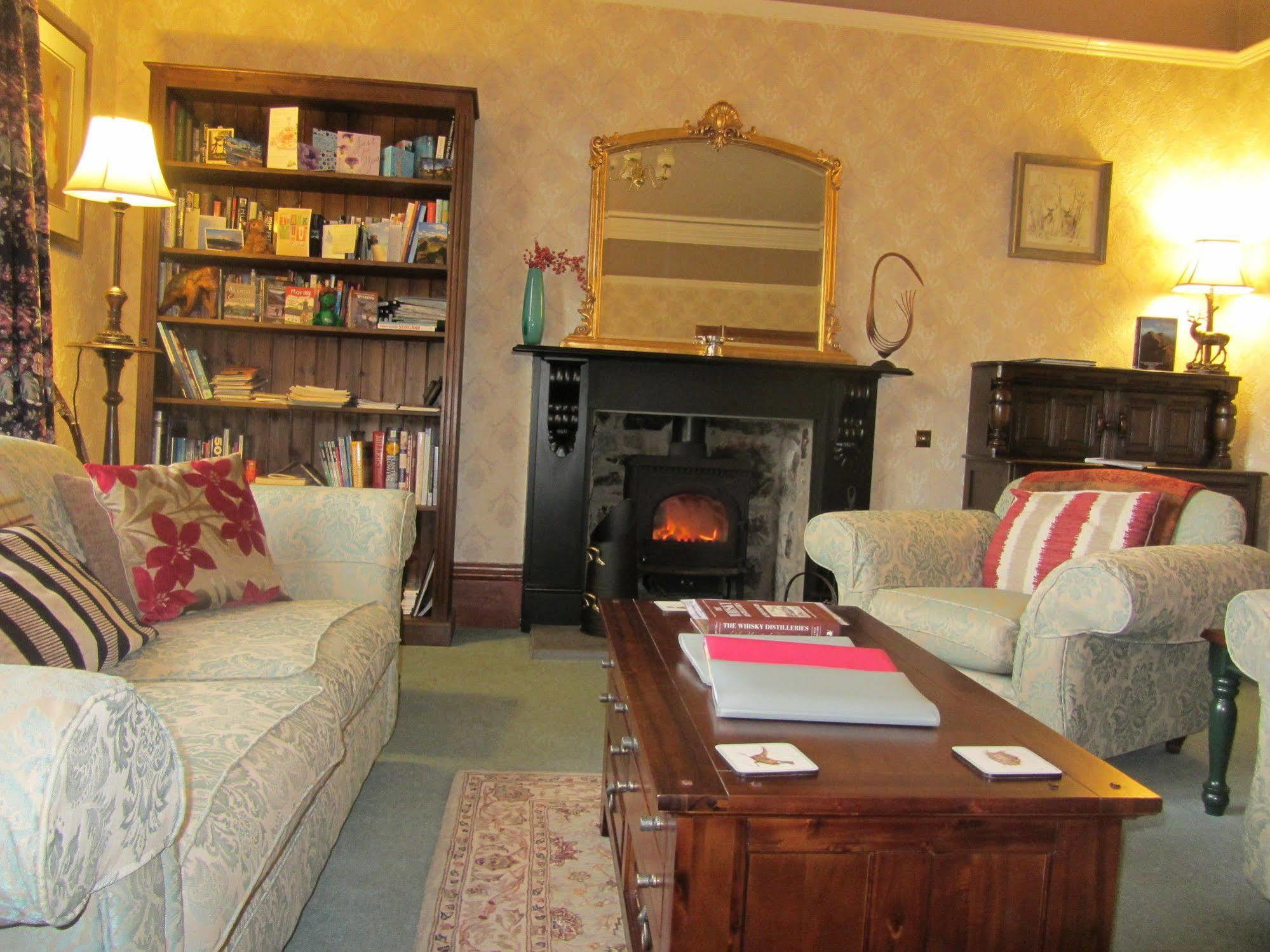 Rossmor Bed & Breakfast Grantown-on-Spey Exteriér fotografie