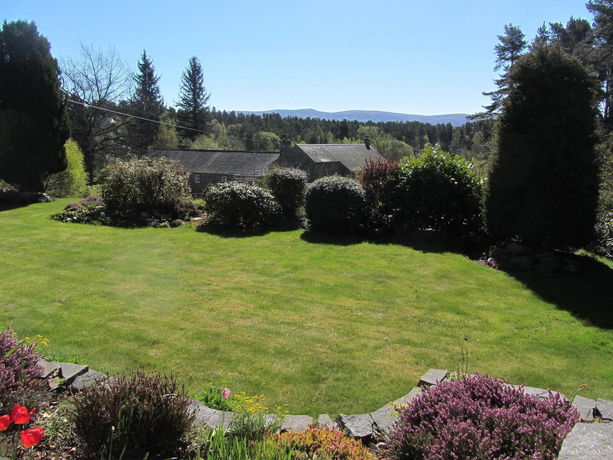 Rossmor Bed & Breakfast Grantown-on-Spey Exteriér fotografie